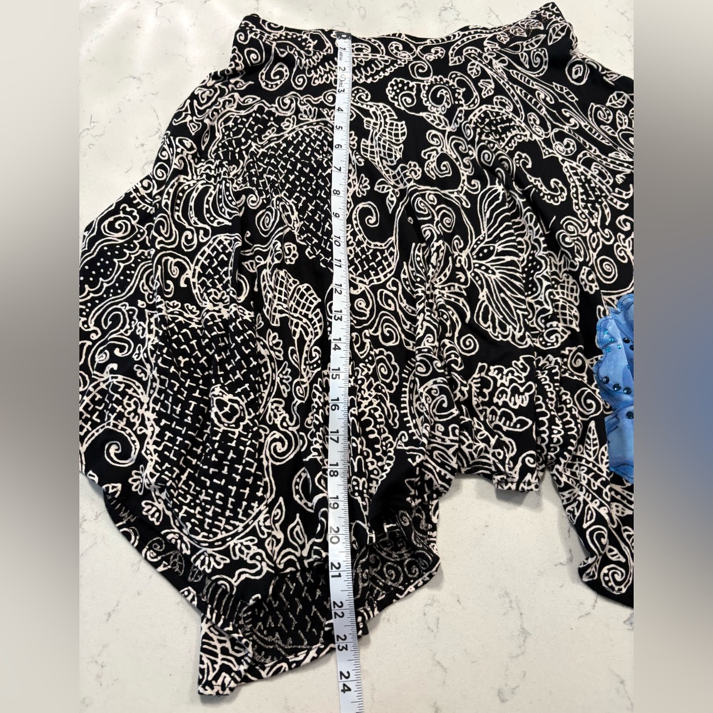 Desigual Asymmetrical Black And White Skirt With Blue Flower Size EUR Medium - Picture 7 of 7
